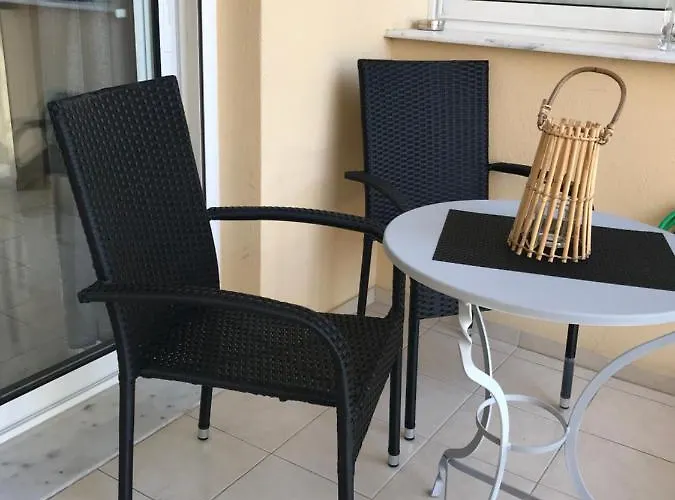 Georgia's Cozy #4 * Kavala